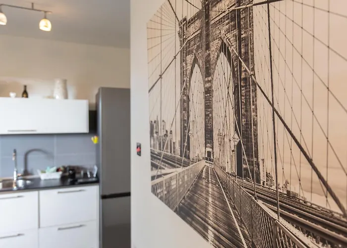 Prestige Sara Daire Salionze